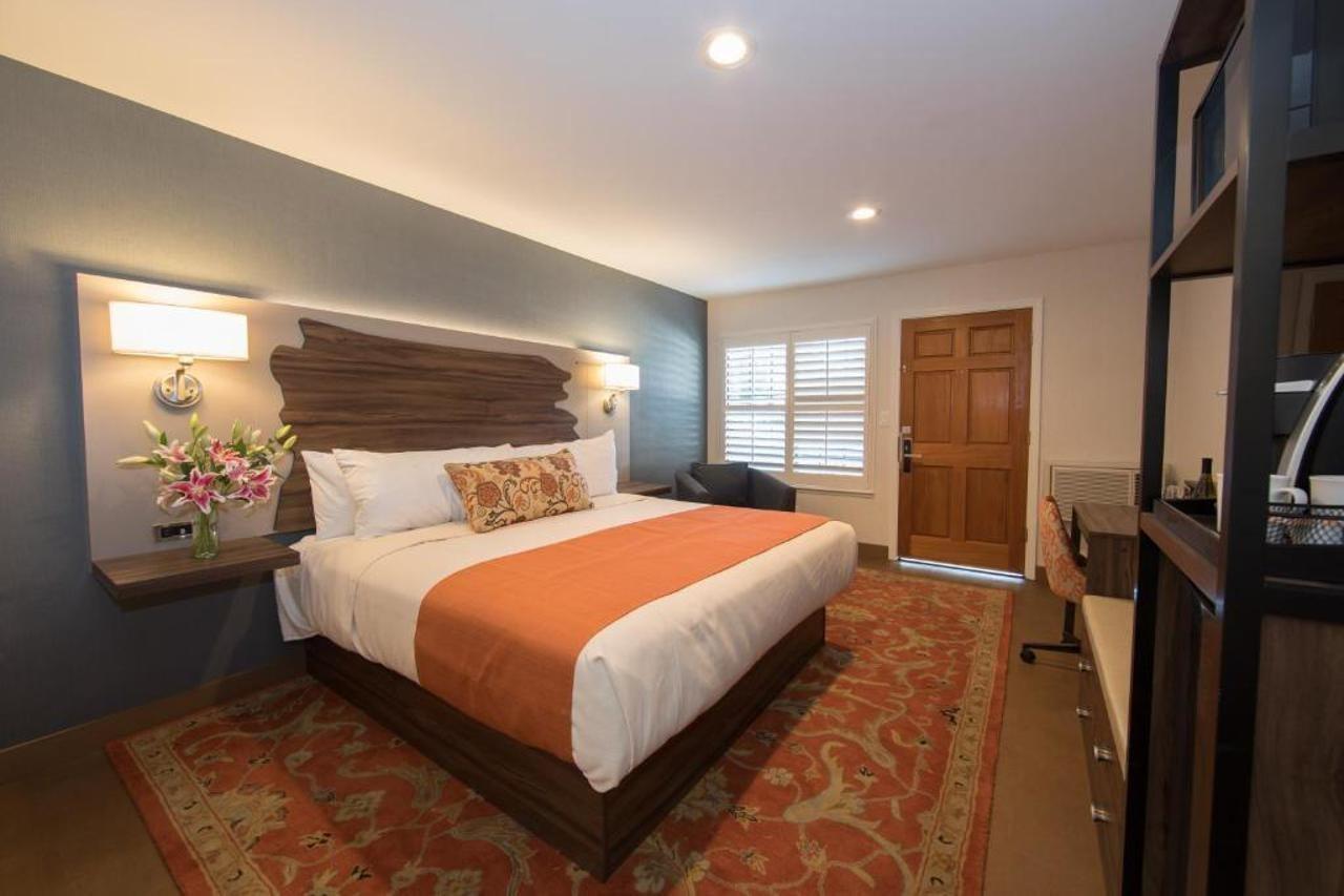 The Vine Hotel Davis